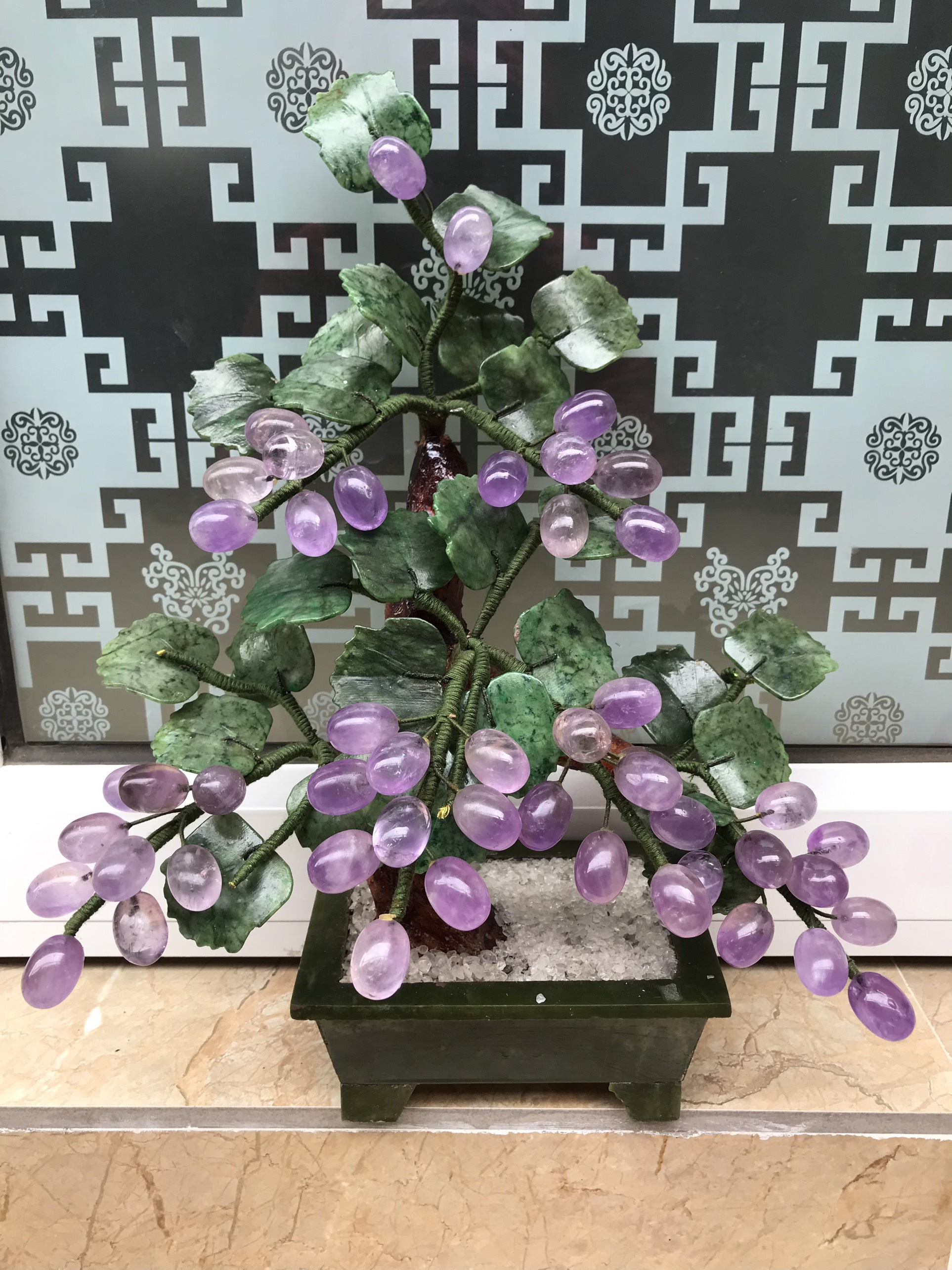 CÂY NHO PHONG THỦY HANH PHÚC SUM VẦY NO ẤM